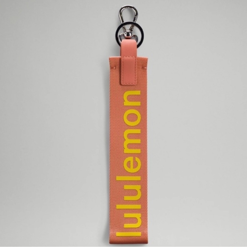 Lululemon NWT Never Lost keychain